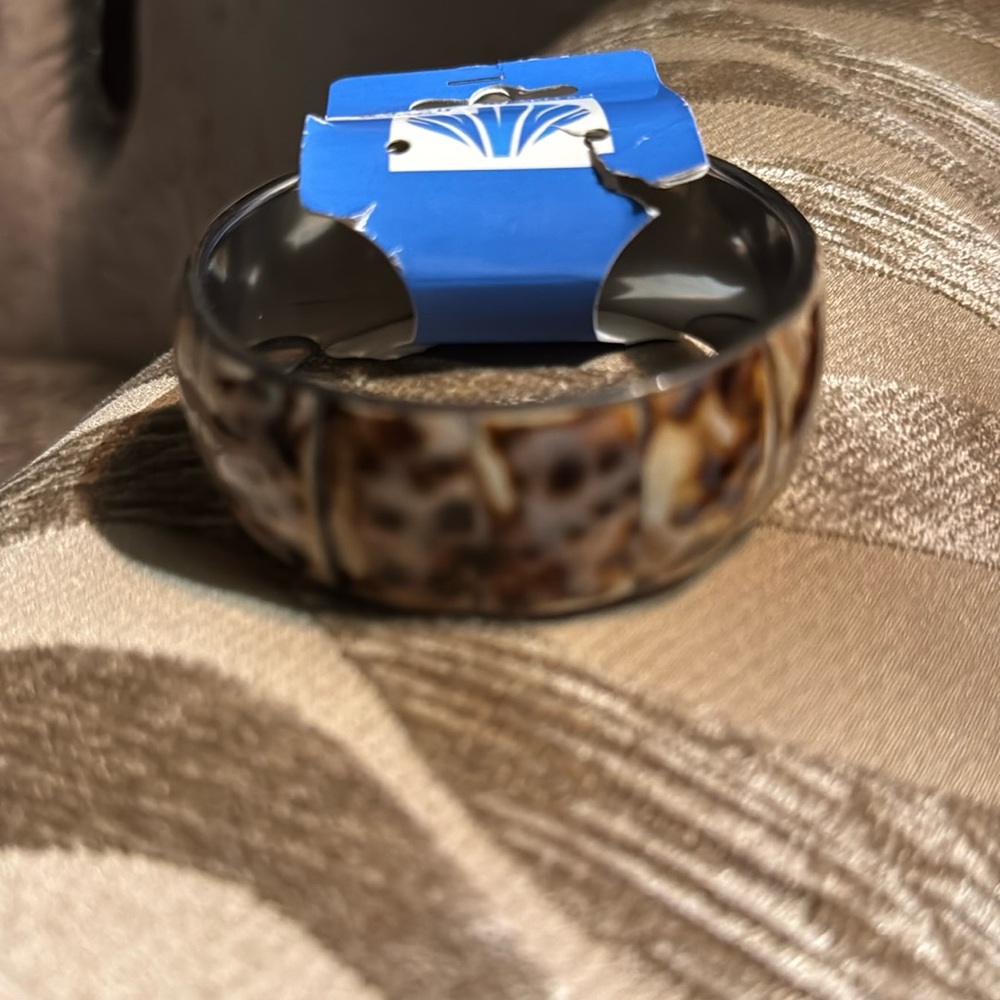 Shell bracelet